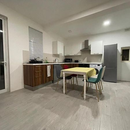City Center Properties - Modern Room With Ac & Ensuit Bathroom - Room 1 San Pawl il-Baħar Eksteriør bilde