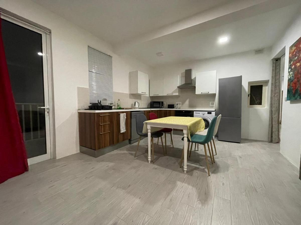 City Center Properties - Modern Room With Ac & Ensuit Bathroom - Room 1 San Pawl il-Baħar Eksteriør bilde